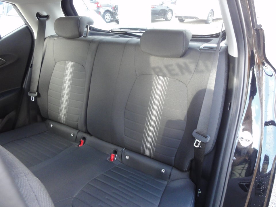 Hyundai i10 1,0 MPi Essential 5d