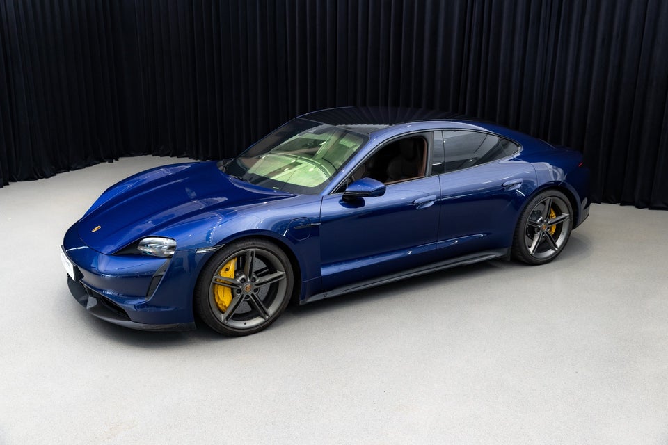 Porsche Taycan Turbo S Performance+  4d