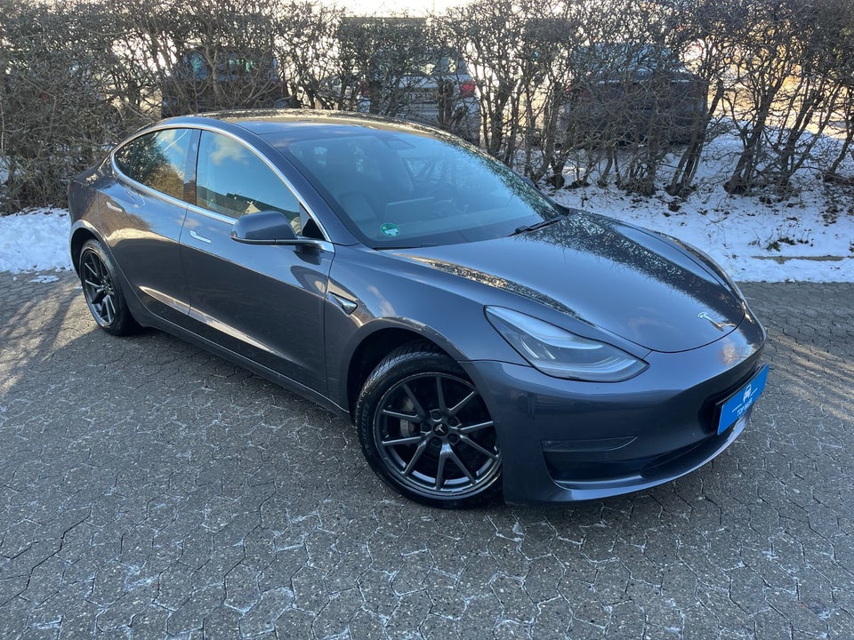 Tesla Model 3 Long Range AWD 4d