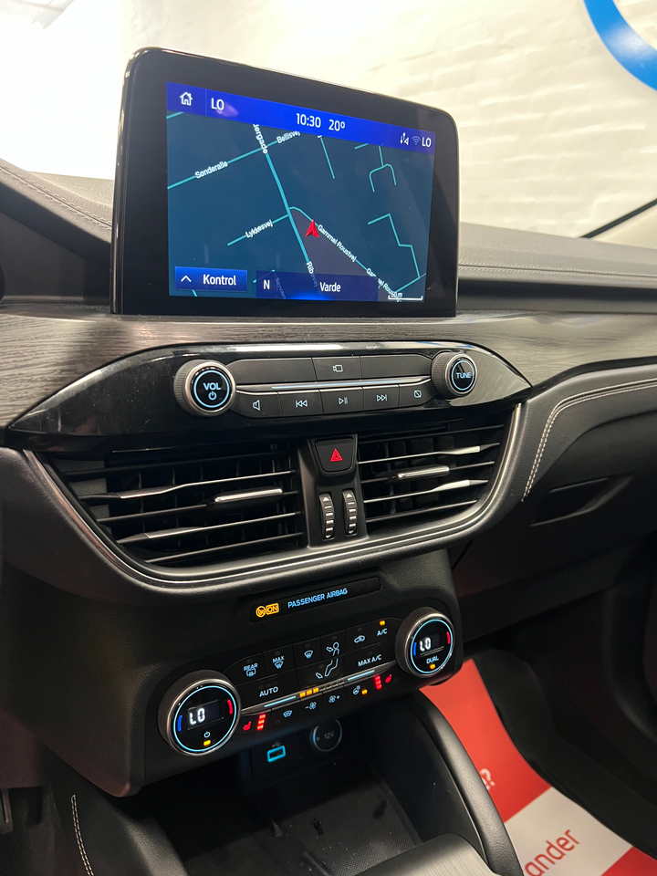 Ford Kuga 2,5 PHEV Vignale CVT 5d