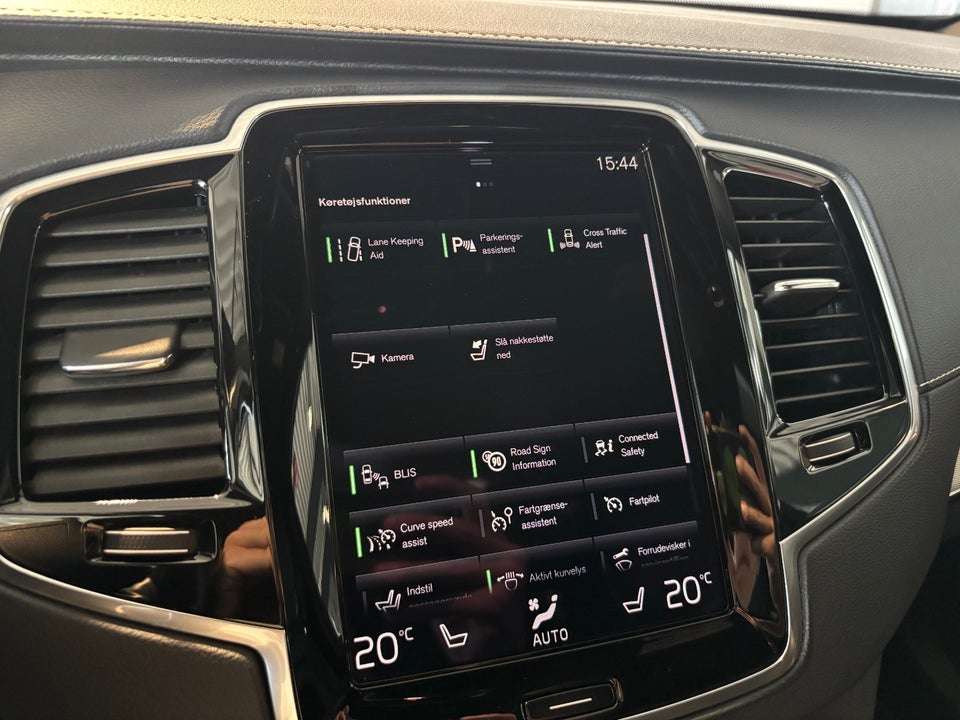 Volvo XC90 2,0 T8 390 R-Design aut. AWD 7prs 5d