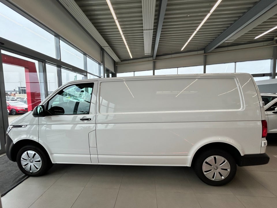 VW Transporter 2,0 TDi 150 Kassevogn lang