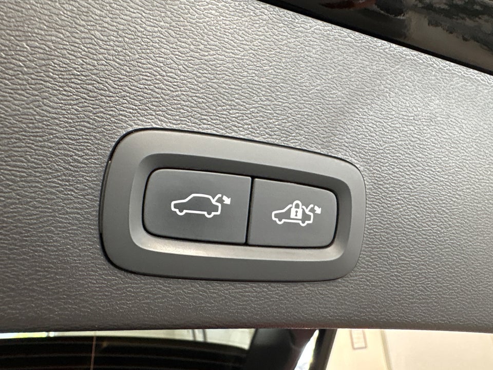 Volvo XC40 P6 ReCharge Plus 5d