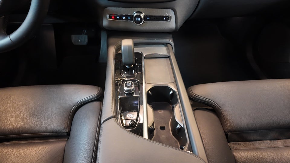 Volvo XC90 2,0 T8 ReCharge Ultimate Bright aut. AWD 7prs 5d