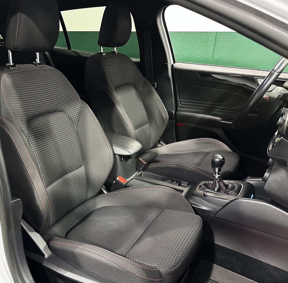 Ford Focus 1,0 EcoBoost ST-Line stc. 5d