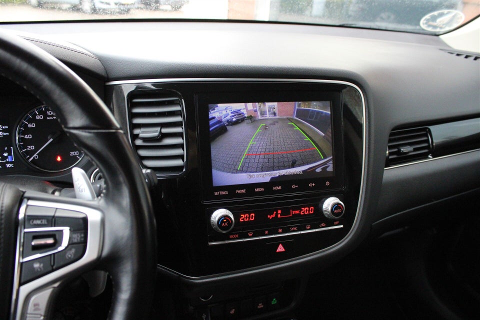 Mitsubishi Outlander 2,4 PHEV Intense CVT 4WD 5d