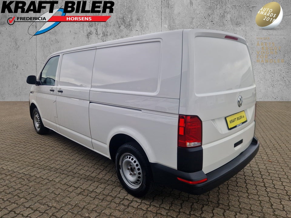 VW Transporter 2,0 TDi 110 Kassevogn lang