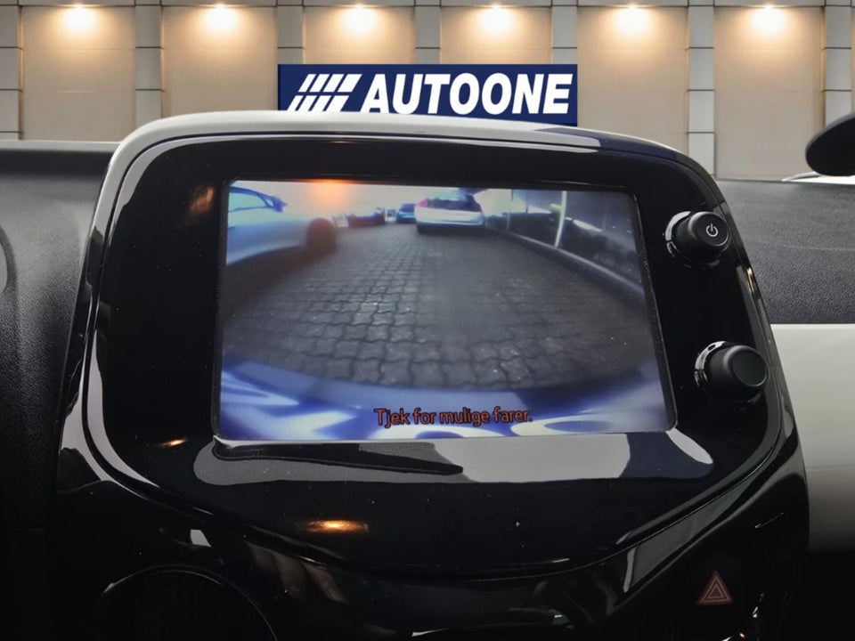 Toyota Aygo 1,0 VVT-i x-wave Sky 5d