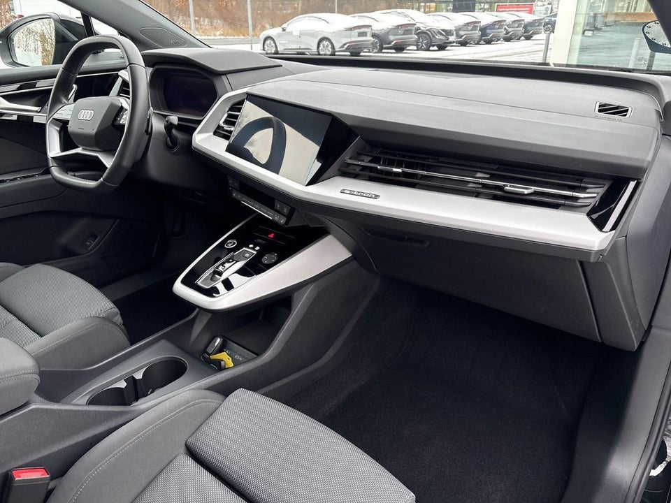 Audi Q4 e-tron 45 Progress 5d