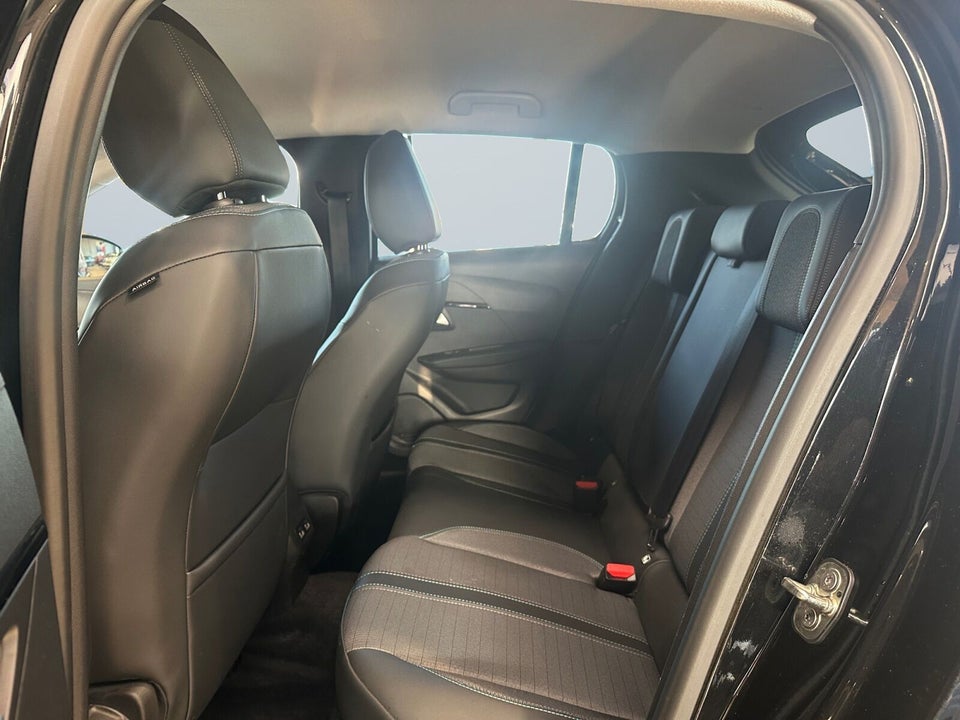 Peugeot e-208 50 Allure 5d