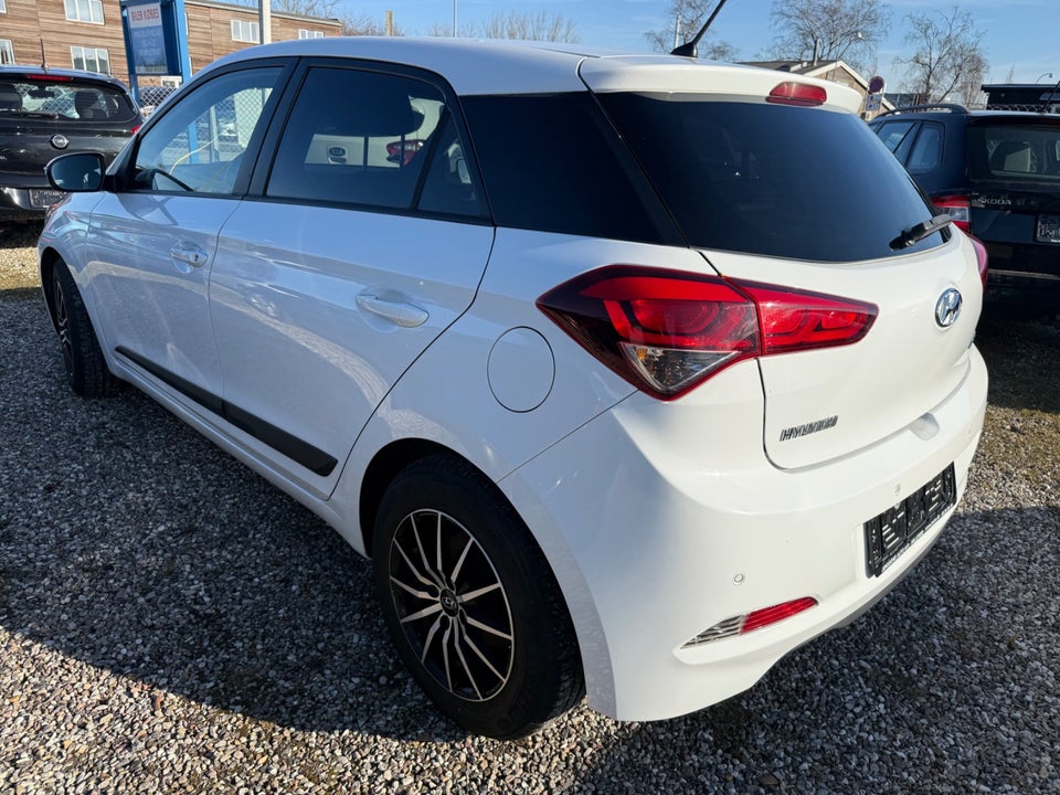 Hyundai i20 1,25 Trend 5d