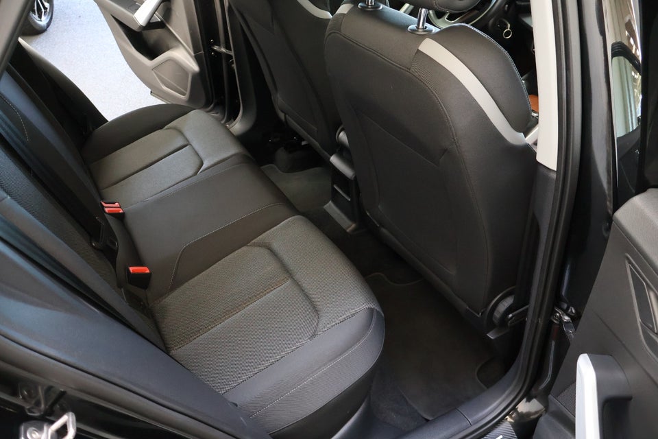 Audi Q2 30 TDi S-tr. 5d