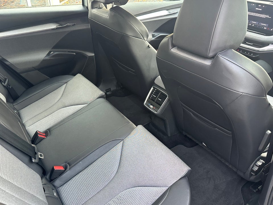 Skoda Enyaq 80 iV Loft 5d