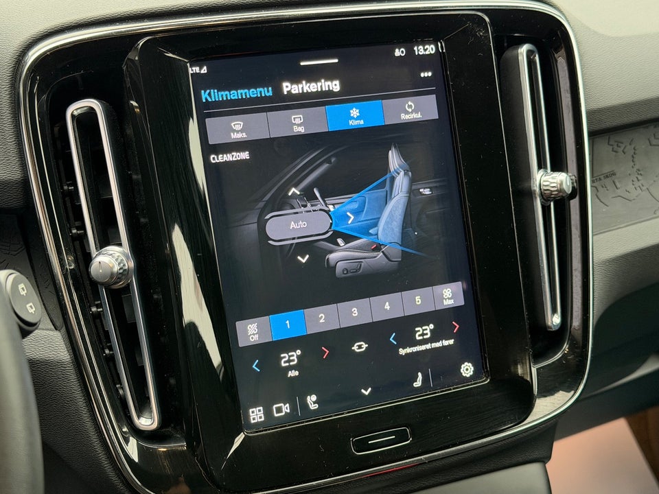 Volvo XC40 P6 ReCharge Core 5d