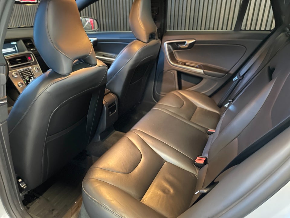 Volvo V60 2,0 D3 150 Kinetic aut. 5d