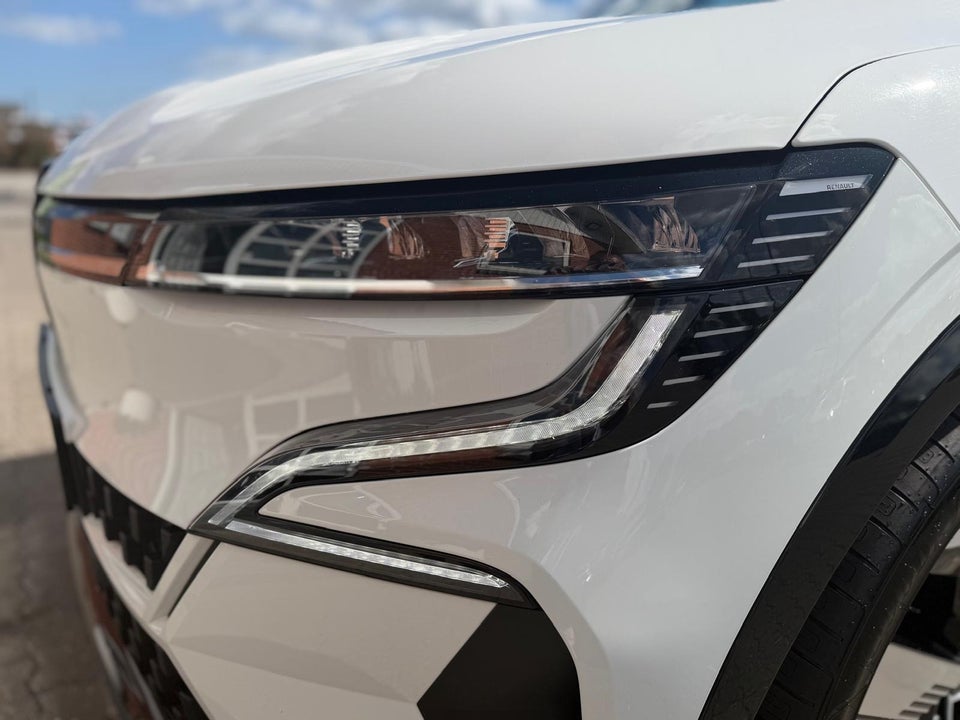 Renault Megane E-Tech 60 Techno 5d