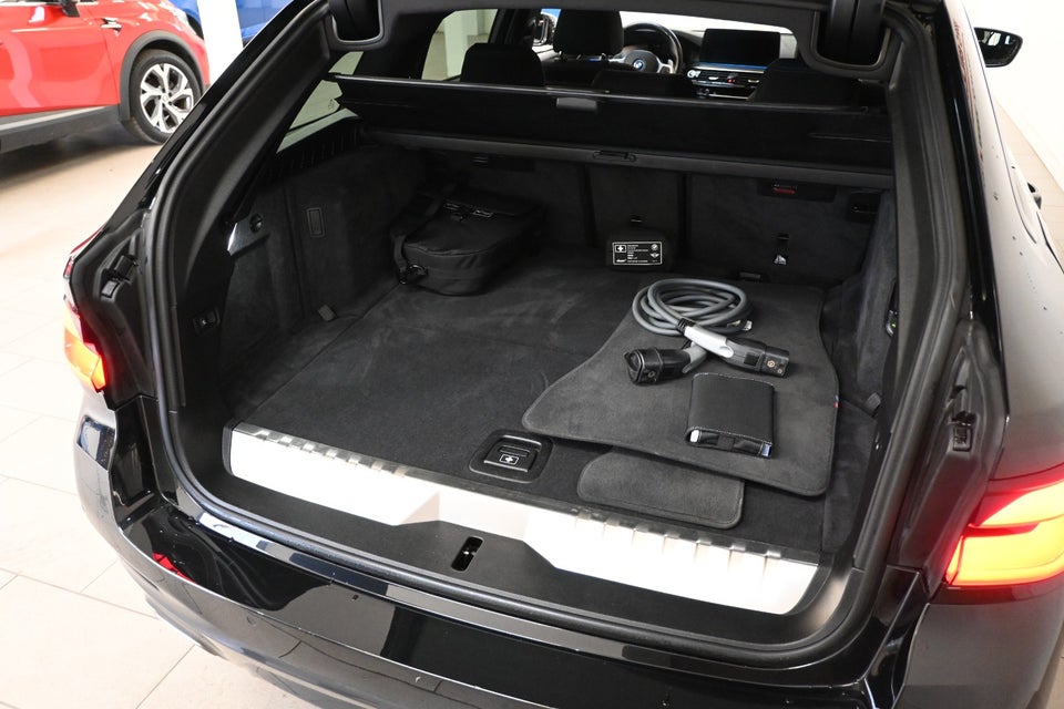 BMW 530e 2,0 Touring M-Sport aut. 5d