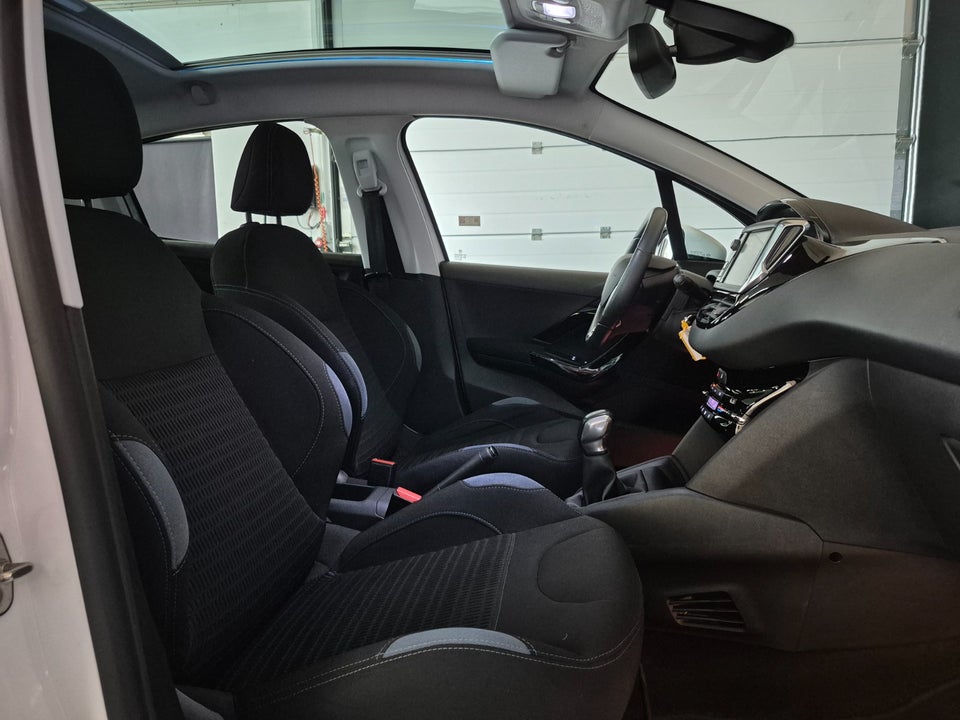 Peugeot 208 1,2 VTi 82 Supreme 5d