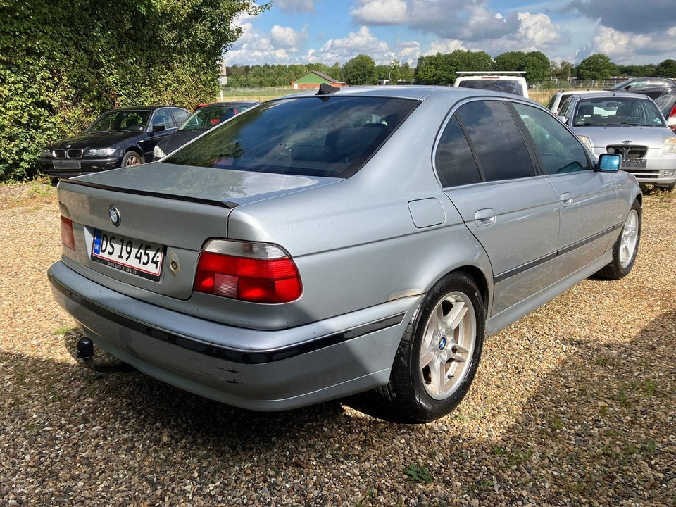 BMW 528i 2,8 Steptr. 4d