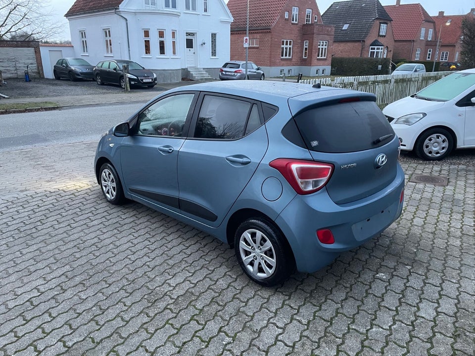 Hyundai i10 1,0 EM-Edition Eco 5d