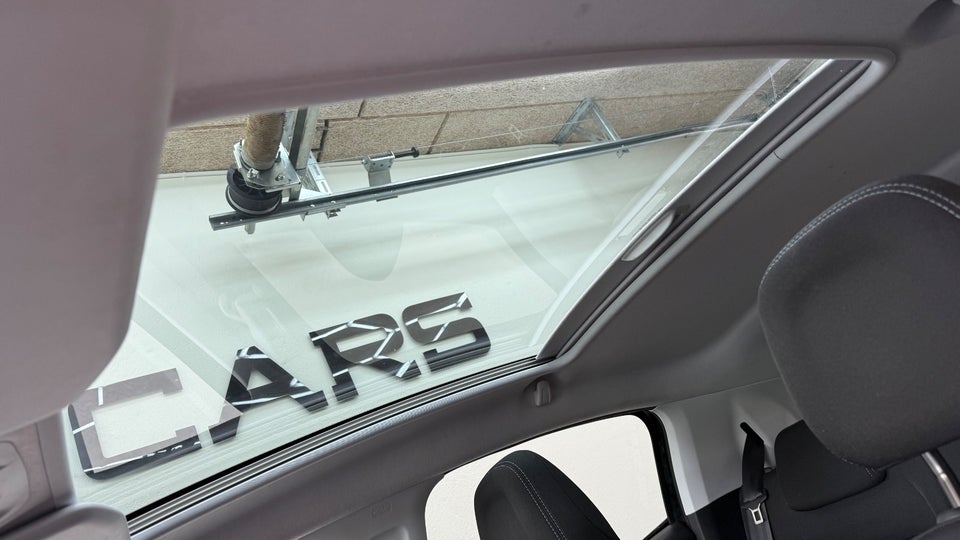 Peugeot 208 1,2 PureTech 82 Allure Sky 5d