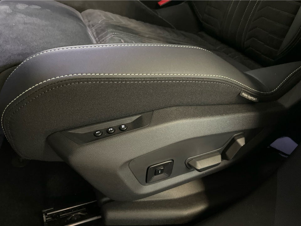 Peugeot e-5008 77 GT Pack 7prs 5d