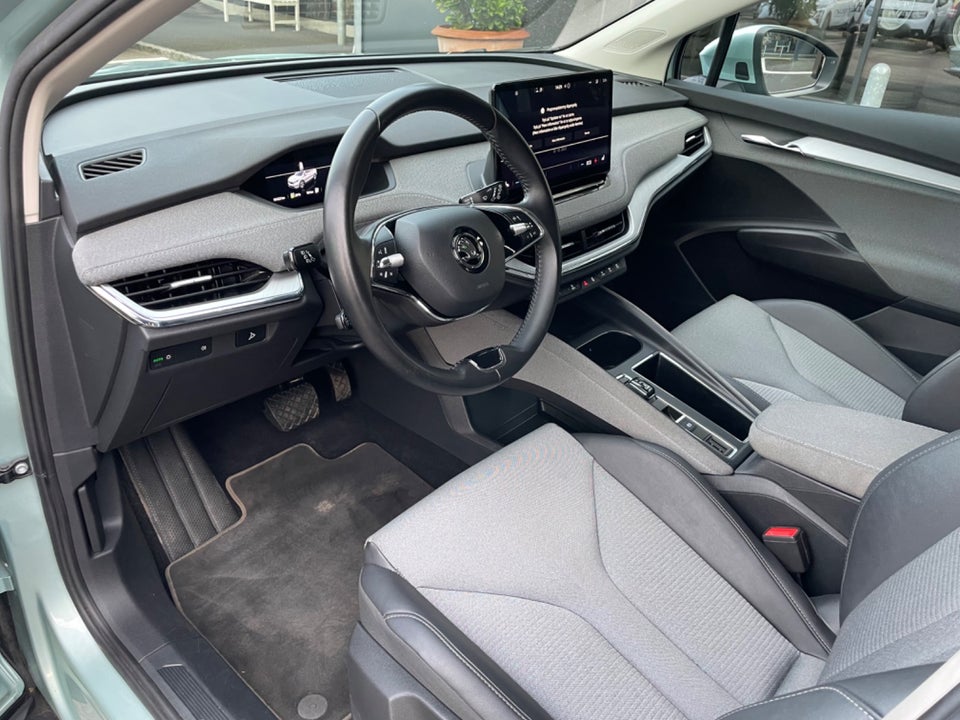 Skoda Enyaq 60 iV Plus 5d