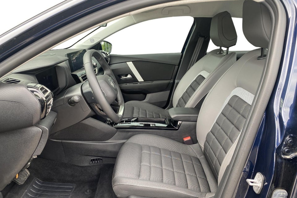 Citroën ë-C4 X 54 Plus 4d
