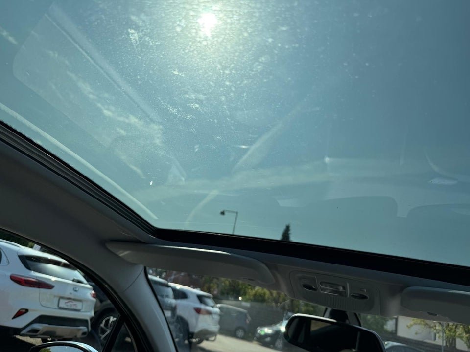 Peugeot 208 1,2 PureTech 82 Selection Sky 5d