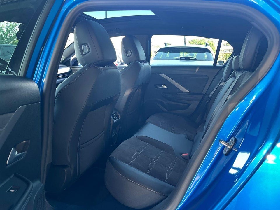 Opel Astra-e 54 Ultimate 5d
