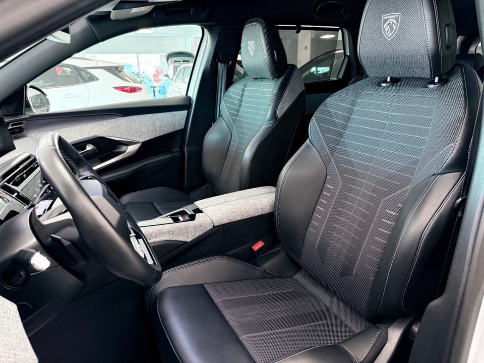 Peugeot e-5008 77 GT Pack 7prs 5d