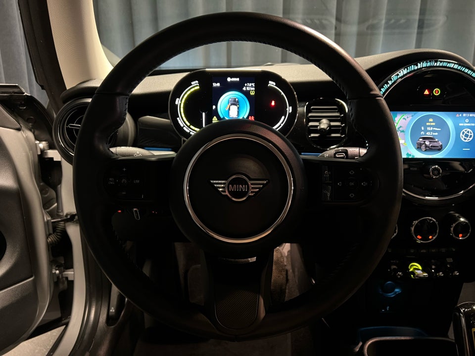 MINI Cooper SE Edition Premium Plus 3d