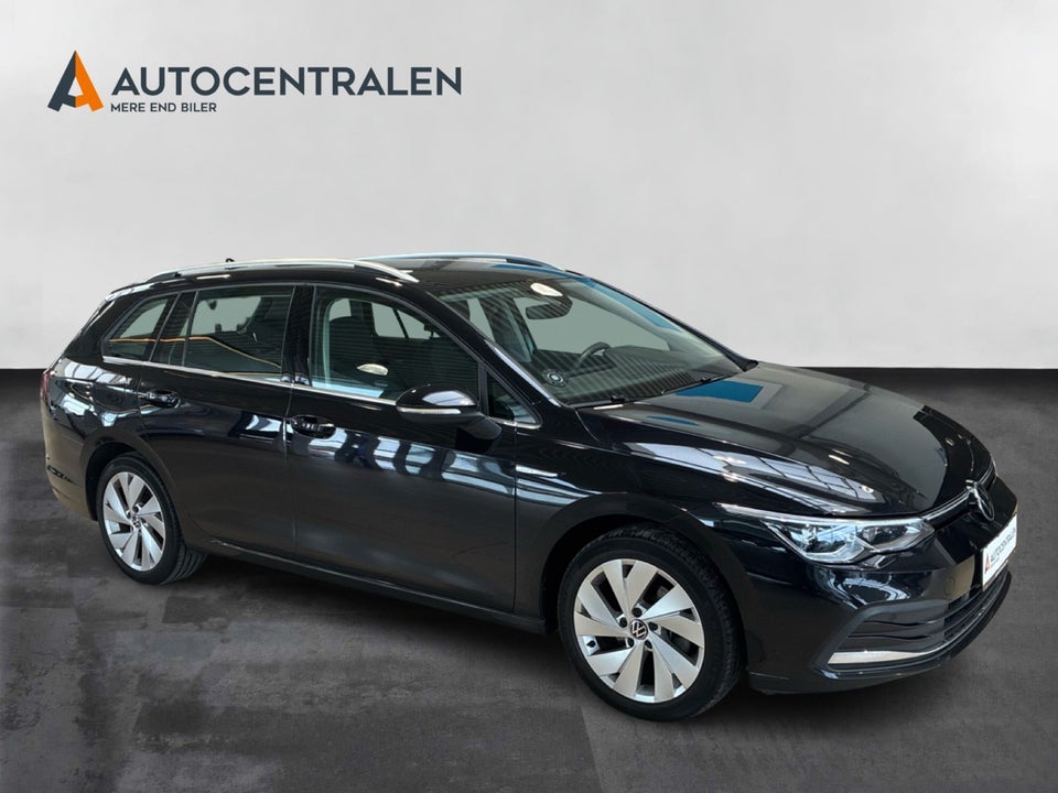 VW Golf VIII 1,5 eTSi 150 Style Variant DSG 5d