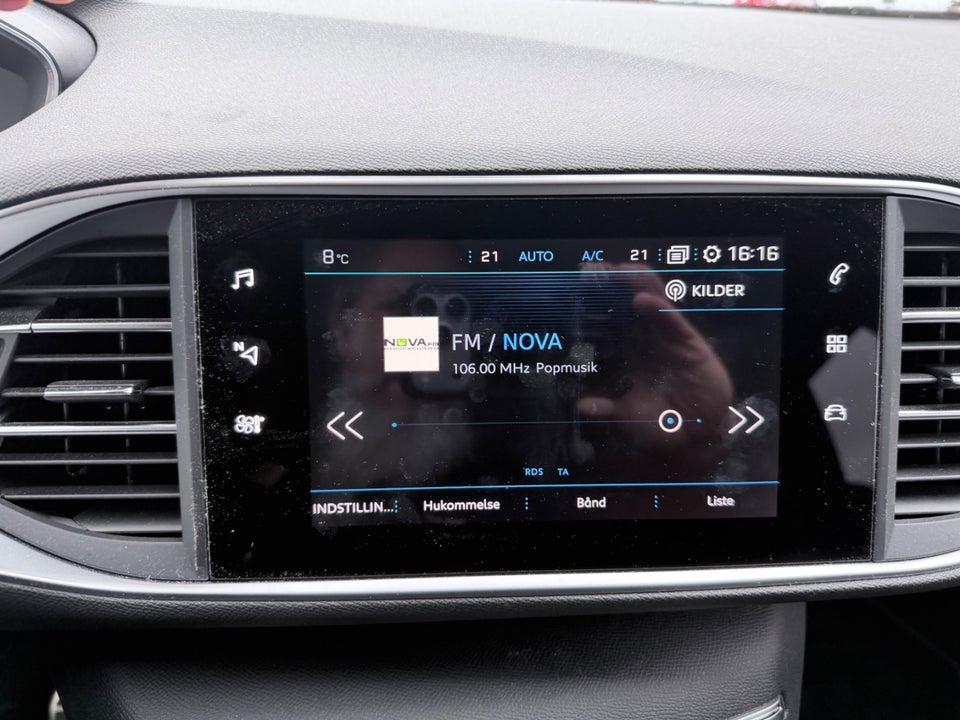 Peugeot 308 1,5 BlueHDi 130 Allure Pack SW 5d