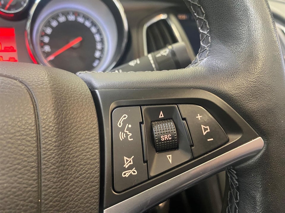 Opel Cascada 1,6 T 170 Cosmo 2d