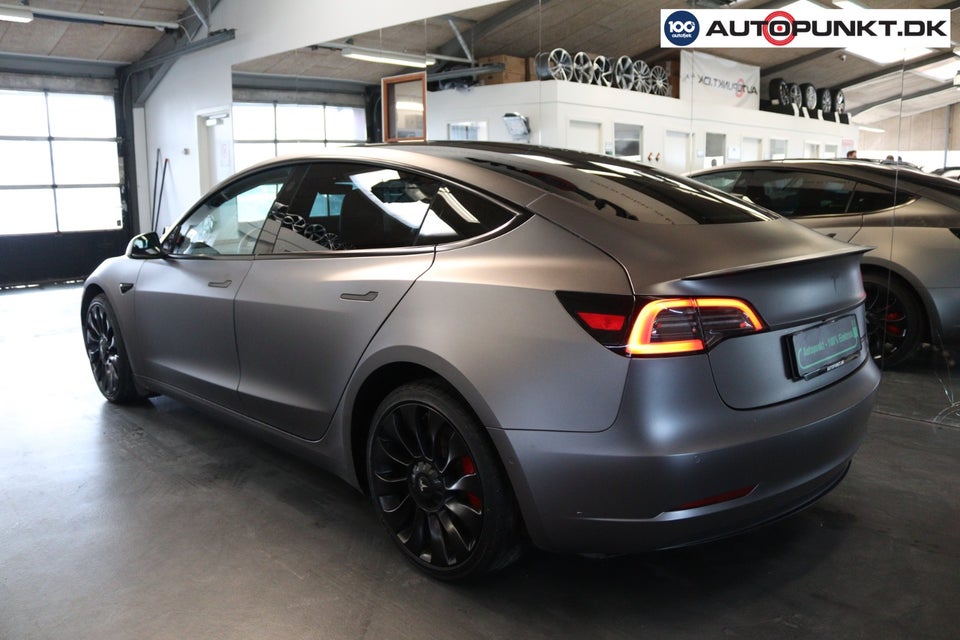 Tesla Model 3 Performance AWD 4d