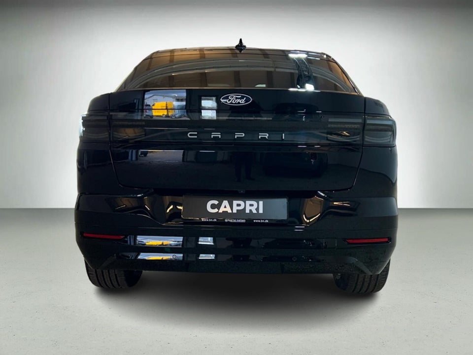 Ford Capri 82 Select Extended Range 5d