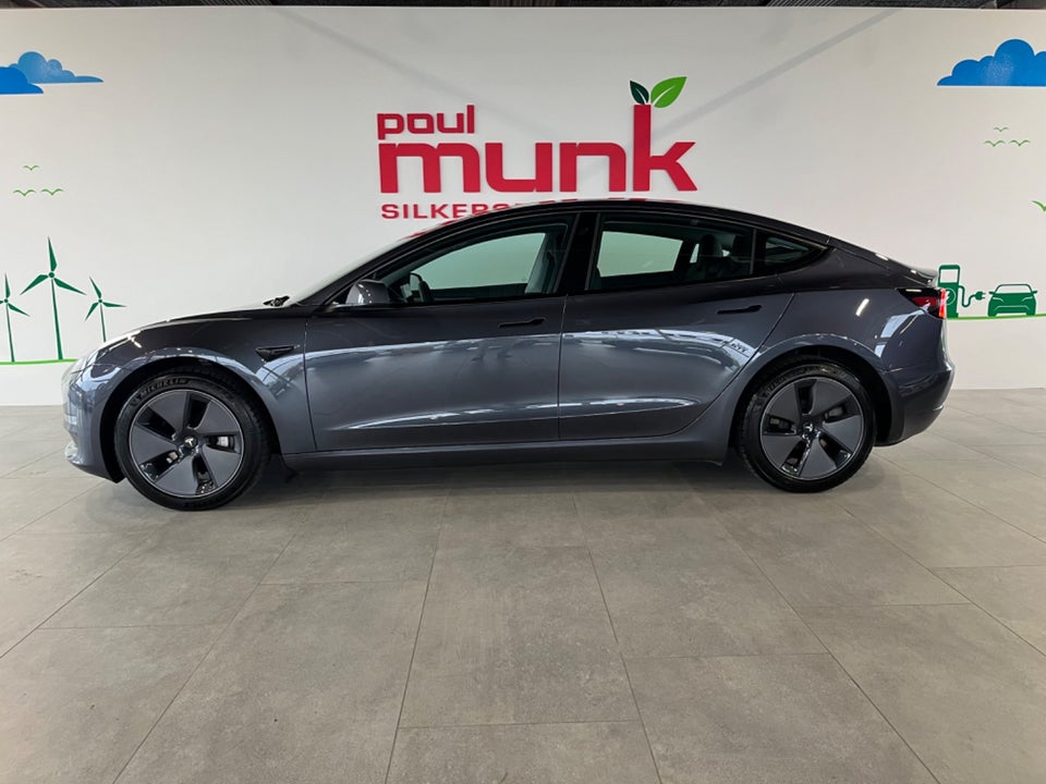 Tesla Model 3 Long Range AWD 4d