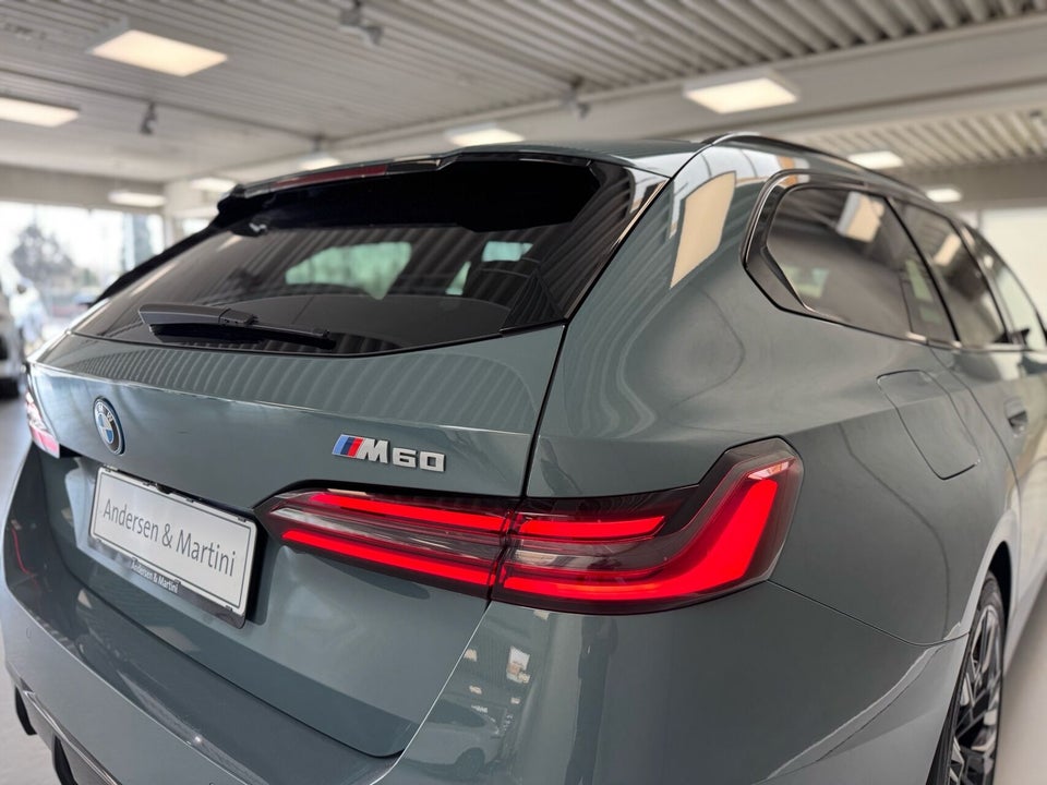 BMW i5 M60 Touring xDrive 5d