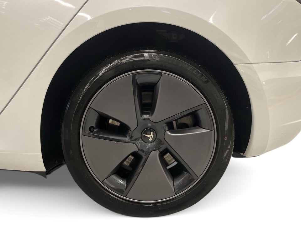 Tesla Model 3 Long Range RWD 4d