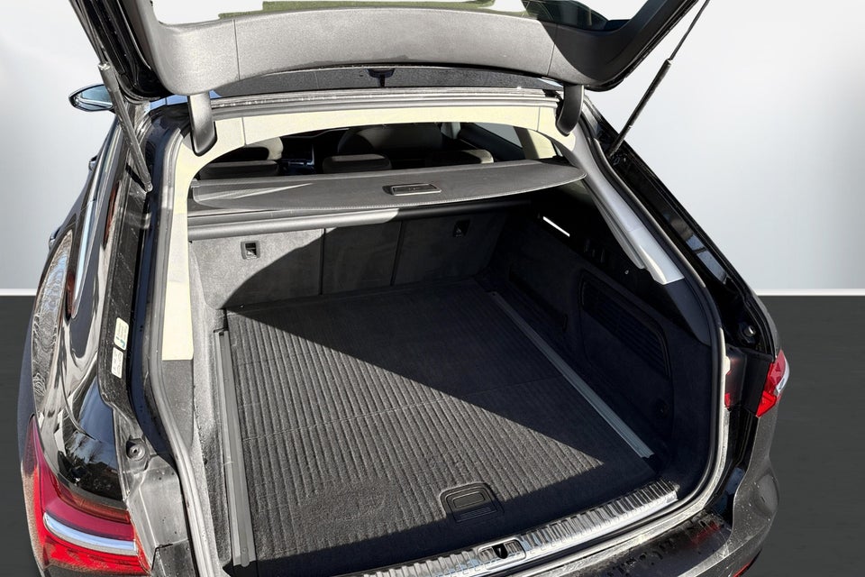 Audi A6 40 TDi Sport Prestige Avant S-tr. 5d