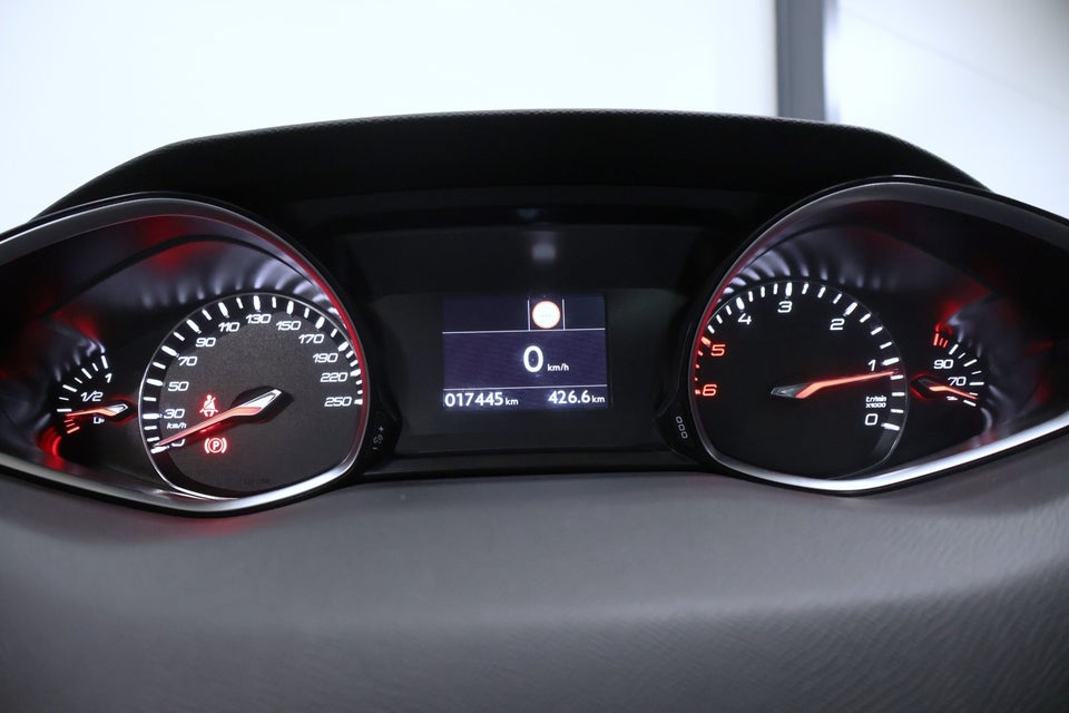 Peugeot 308 1,6 BlueHDi 120 Allure Sky 5d