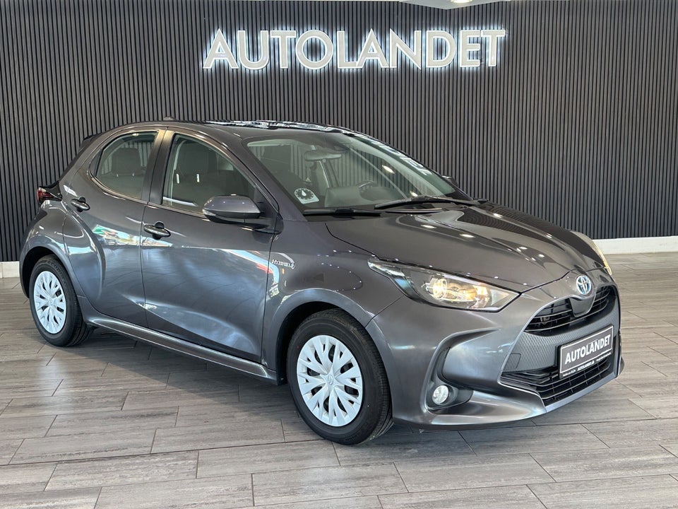 Toyota Yaris 1,5 Hybrid H1 e-CVT 5d