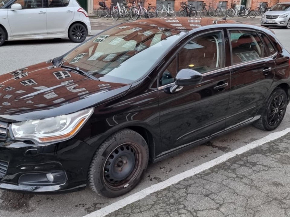 Citroën C4 1,6 e-HDi 112 Seduction 5d