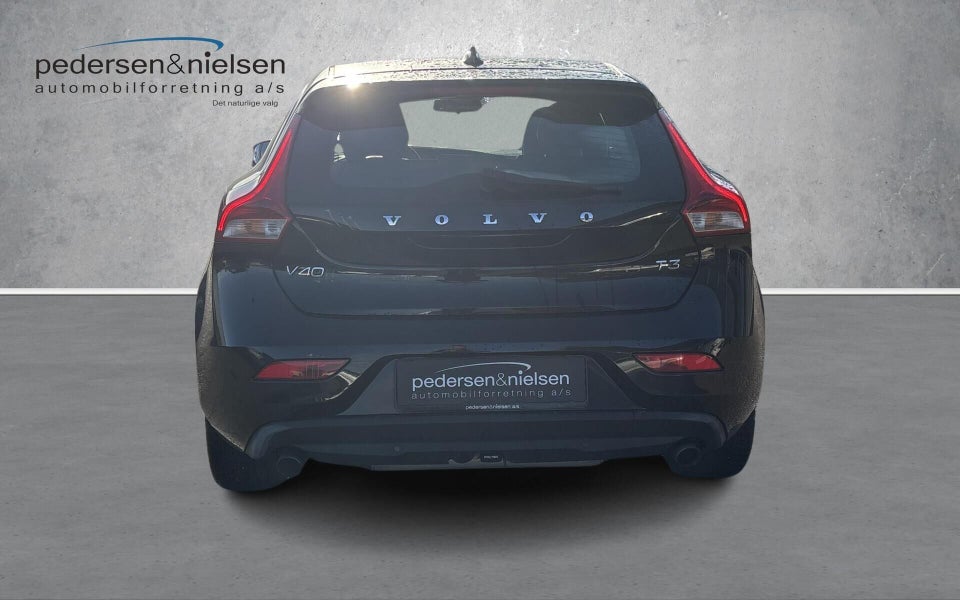 Volvo V40 1,5 T3 152 Momentum aut. 5d