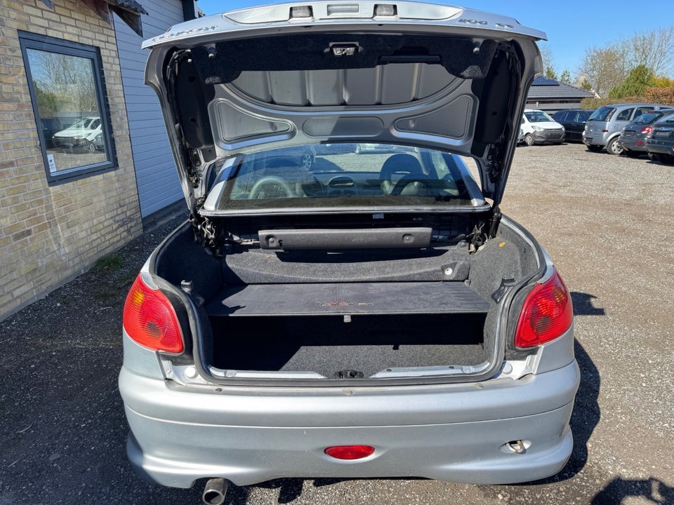 Peugeot 206 1,6 16V CC 2d