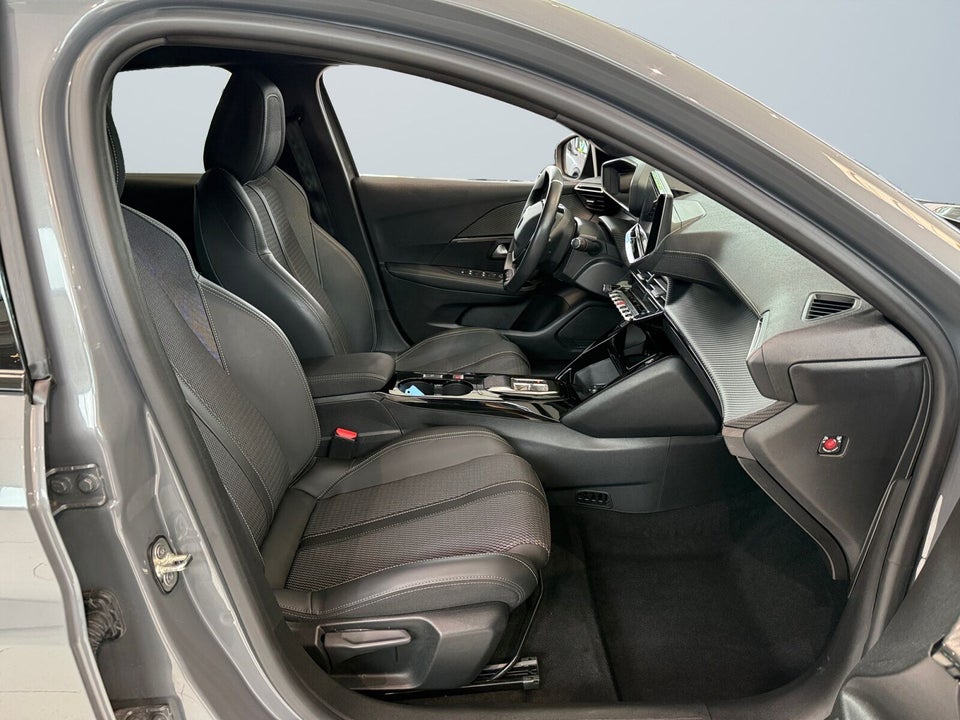 Peugeot e-208 54 GT 5d
