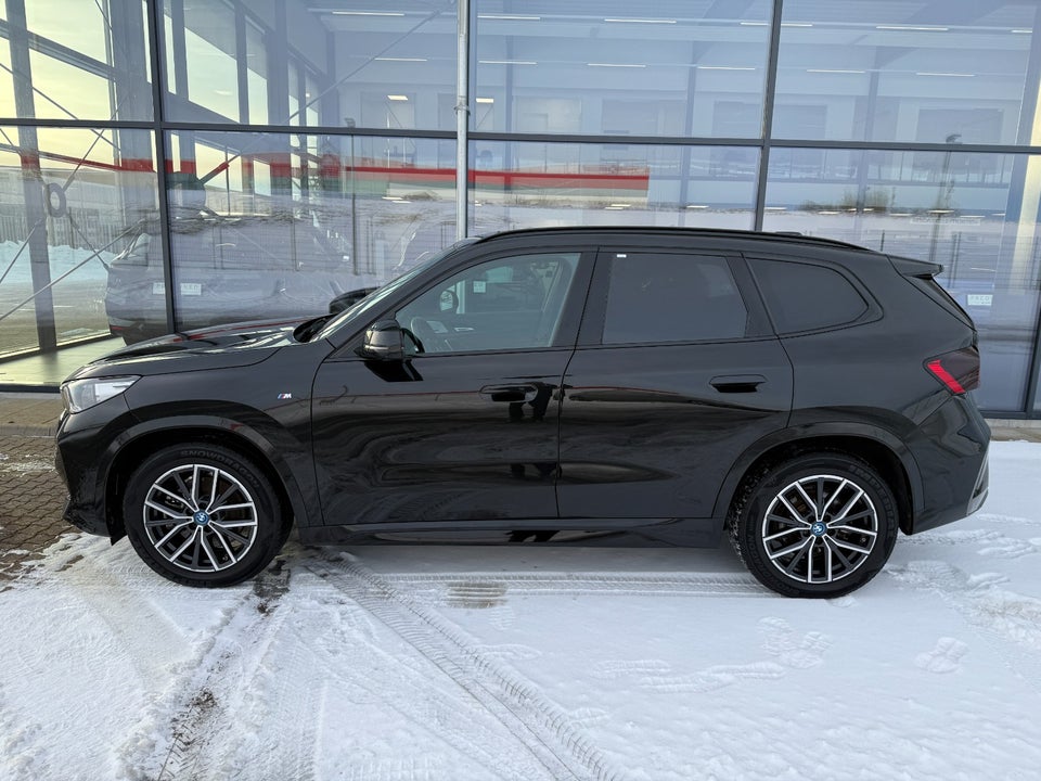 BMW iX1 xDrive30 Fully Charged M-Sport 5d