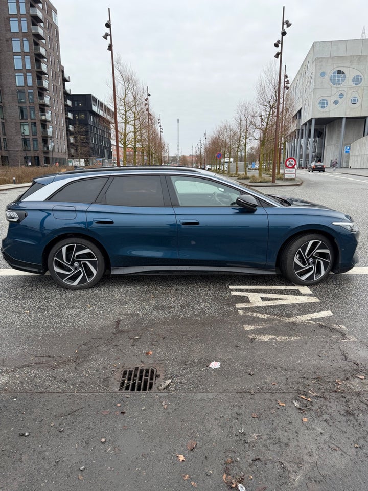 VW ID.7 77 Pro Tourer 5d