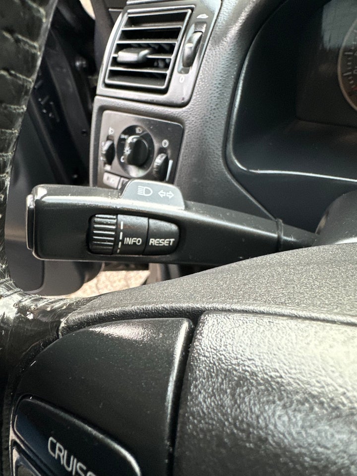 Volvo V50 2,4i Summum aut. 5d